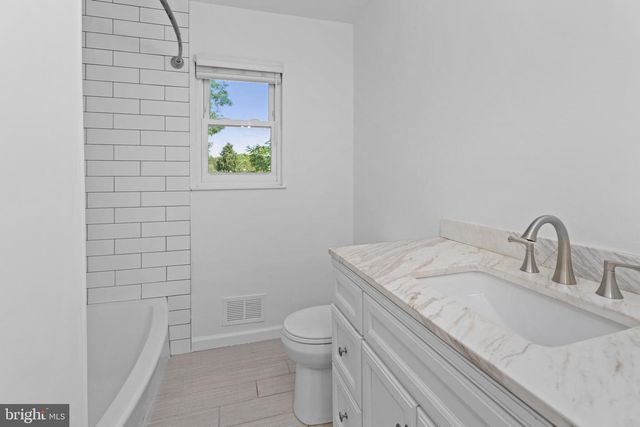 60 SHERBROOKE RD, Ewing, NJ 08638