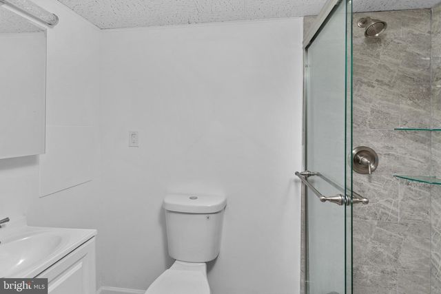 60 SHERBROOKE RD, Ewing, NJ 08638