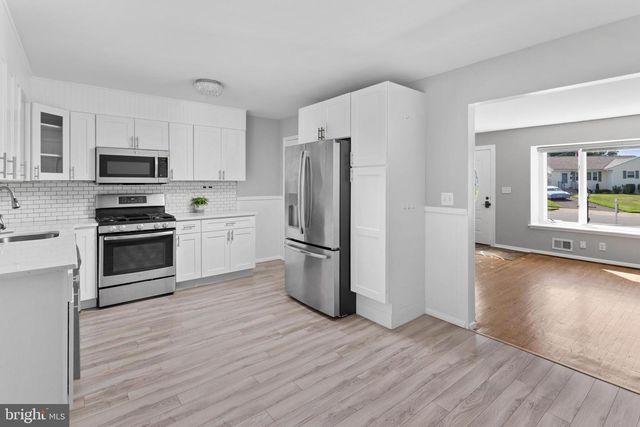 60 SHERBROOKE RD, Ewing, NJ 08638