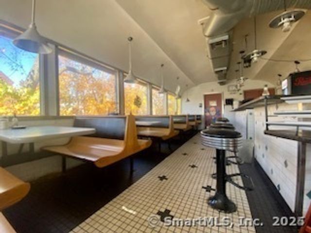 728 Main Street, Middletown, CT 06457