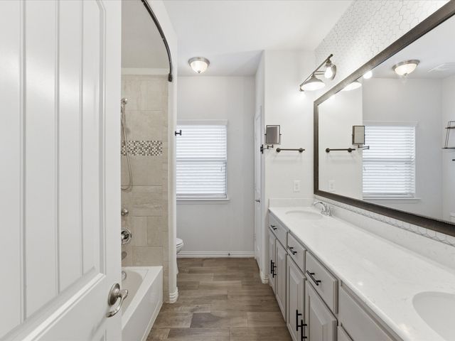 3061 Bella Lago Drive, Fort Worth, TX 76177