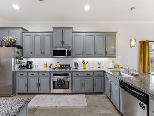 3061 Bella Lago Drive, Fort Worth, TX 76177