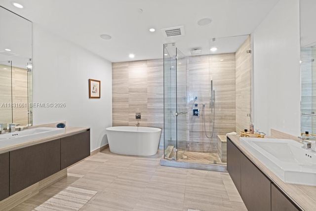 3250 NE 188th Street 904, Aventura, FL 33180