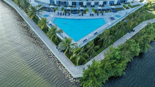 3250 NE 188th Street 904, Aventura, FL 33180