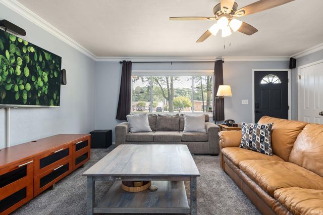 1917 E McKinley Avenue, Mishawaka, IN 46545