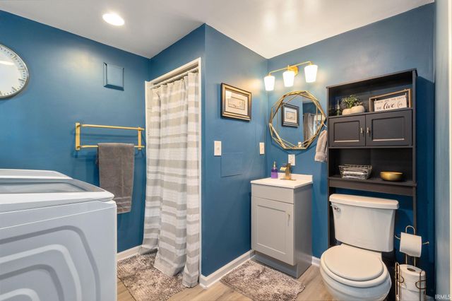 1917 E McKinley Avenue, Mishawaka, IN 46545