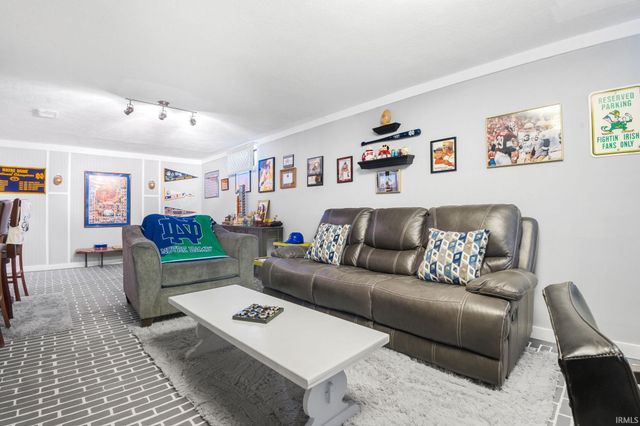 1917 E McKinley Avenue, Mishawaka, IN 46545