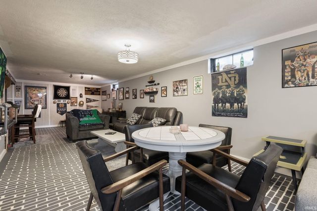 1917 E McKinley Avenue, Mishawaka, IN 46545