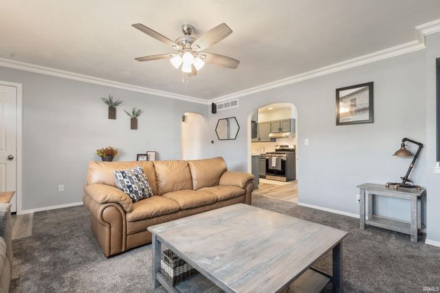 1917 E McKinley Avenue, Mishawaka, IN 46545