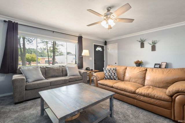 1917 E McKinley Avenue, Mishawaka, IN 46545