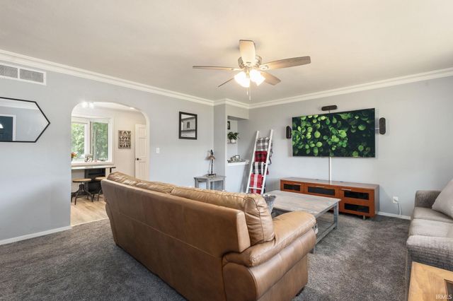 1917 E McKinley Avenue, Mishawaka, IN 46545