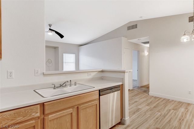 2052 Quarry Ridge Street 201, Las Vegas, NV 89117