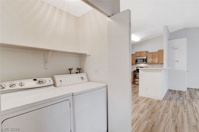 2052 Quarry Ridge Street 201, Las Vegas, NV 89117