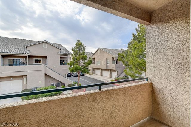 2052 Quarry Ridge Street 201, Las Vegas, NV 89117