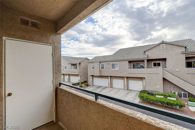 2052 Quarry Ridge Street 201, Las Vegas, NV 89117