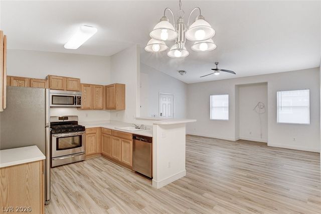 2052 Quarry Ridge Street 201, Las Vegas, NV 89117