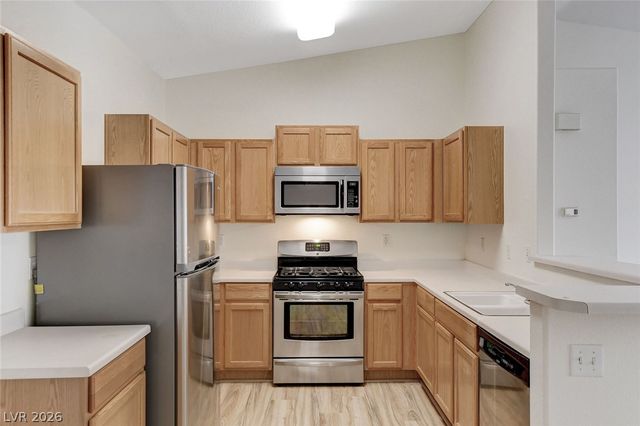 2052 Quarry Ridge Street 201, Las Vegas, NV 89117