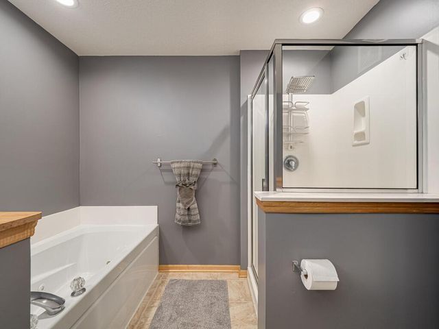 5970 W 16th Street 712, Saint Louis Park, MN 55416