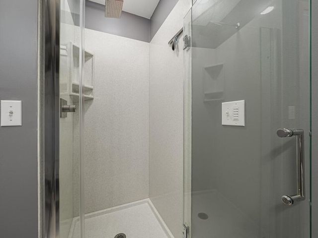 5970 W 16th Street 712, Saint Louis Park, MN 55416