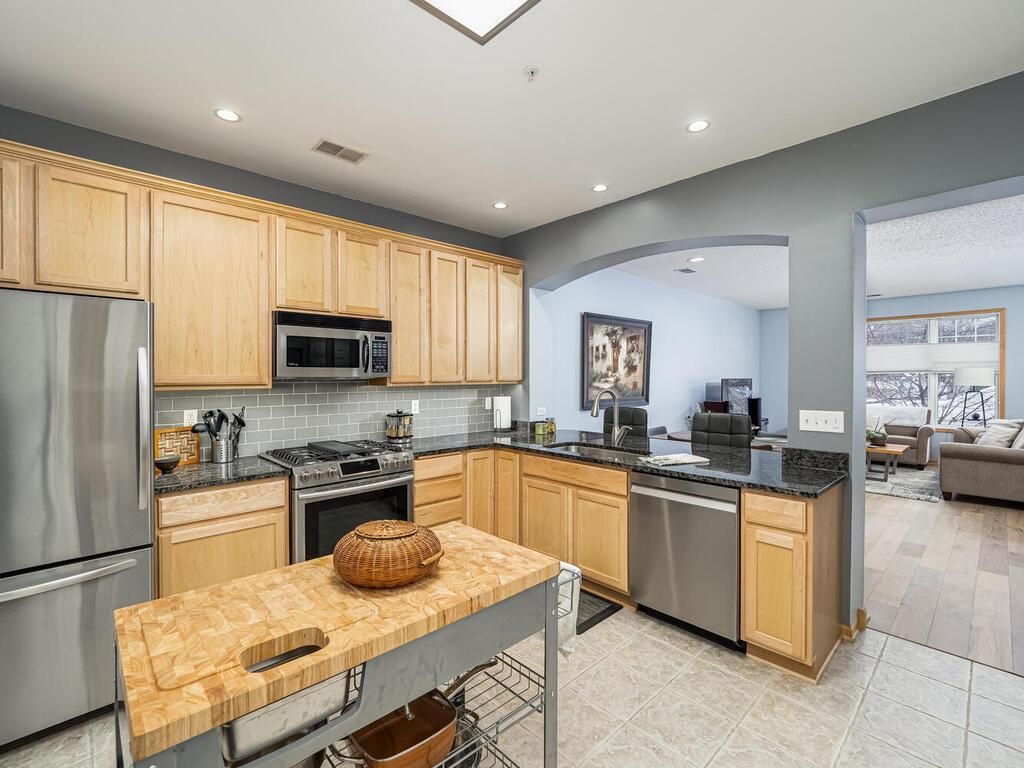 5970 W 16th Street 712, Saint Louis Park, MN 55416