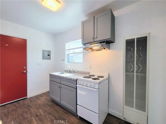 4514 Linden, Long Beach, CA 90807