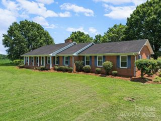1904 Old Peachland Road, Marshville, NC 28103