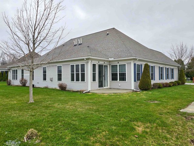 55 Garden Circle, St. Albans Town, VT 05478