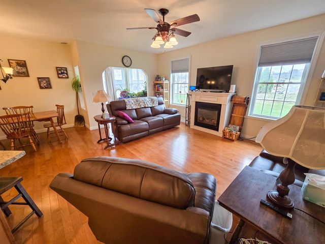 55 Garden Circle, St. Albans Town, VT 05478