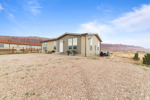 19 S ENTRADA CIR, Moab, UT 84532