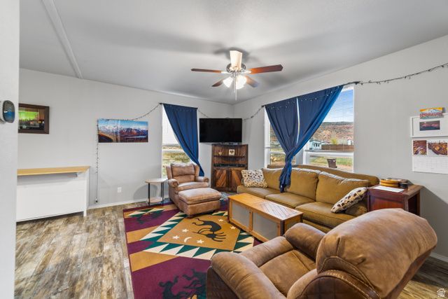 19 S ENTRADA CIR, Moab, UT 84532