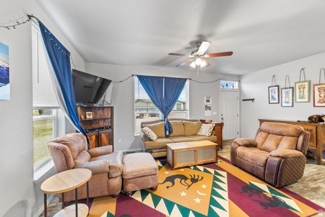 19 S ENTRADA CIR, Moab, UT 84532