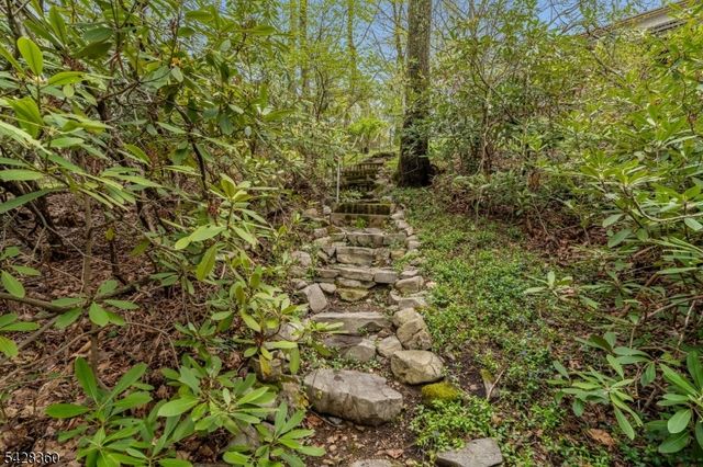 351 E Lakeshore Dr, Vernon Twp., NJ 07422
