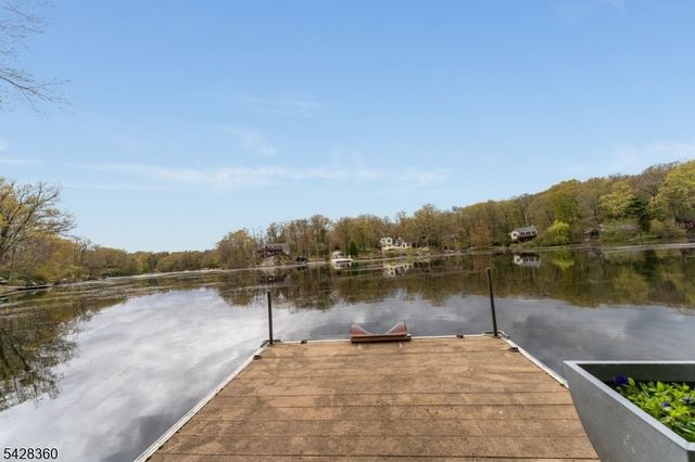 351 E Lakeshore Dr, Vernon Twp., NJ 07422