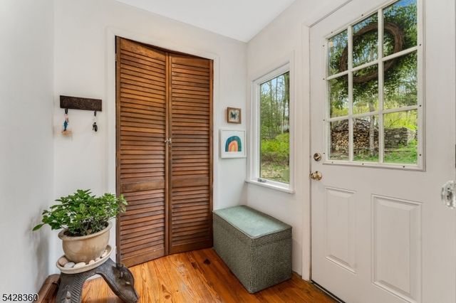 351 E Lakeshore Dr, Vernon Twp., NJ 07422
