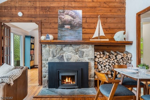 351 E Lakeshore Dr, Vernon Twp., NJ 07422