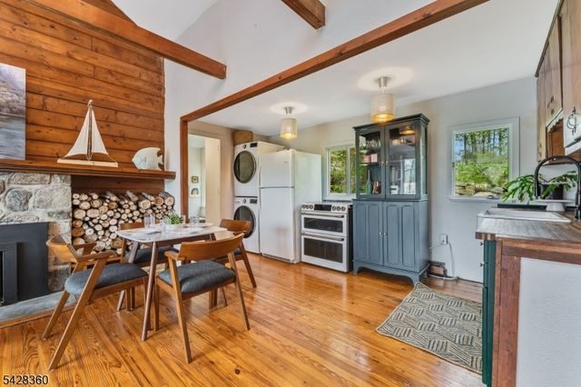 351 E Lakeshore Dr, Vernon Twp., NJ 07422