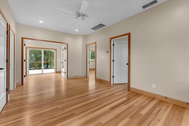 418 Moonstone Way, Redding, CA 96003