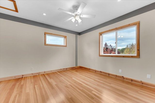 418 Moonstone Way, Redding, CA 96003