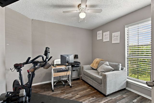 506 W Warrior Trail, Grand Prairie, TX 75052