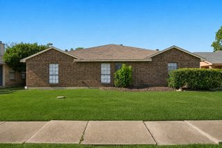 506 W Warrior Trail, Grand Prairie, TX 75052