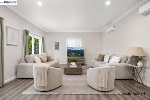 30544 Hoylake St, Hayward, CA 94544