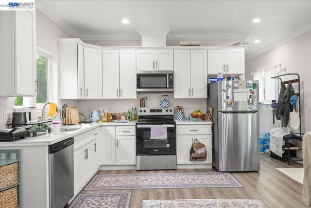 30544 Hoylake St, Hayward, CA 94544
