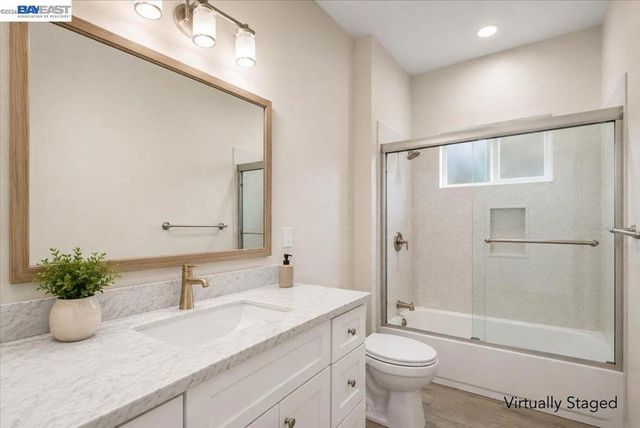 30544 Hoylake St, Hayward, CA 94544