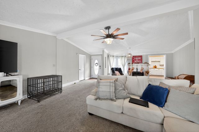 1050 Stadium Drive, Joshua, TX 76058