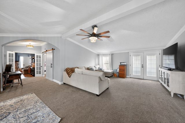 1050 Stadium Drive, Joshua, TX 76058