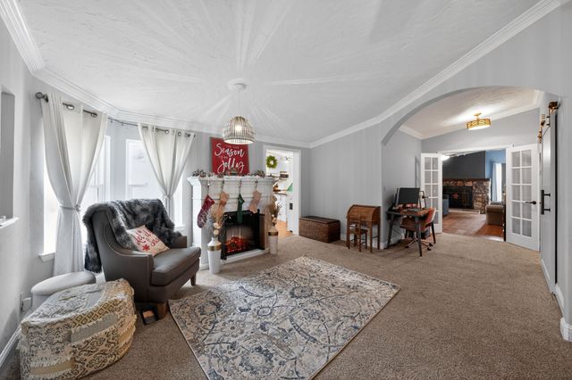 1050 Stadium Drive, Joshua, TX 76058