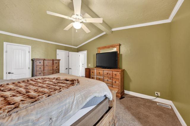 1050 Stadium Drive, Joshua, TX 76058