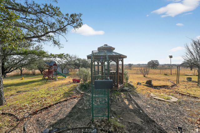 1050 Stadium Drive, Joshua, TX 76058