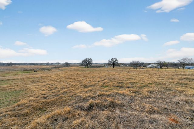 1050 Stadium Drive, Joshua, TX 76058