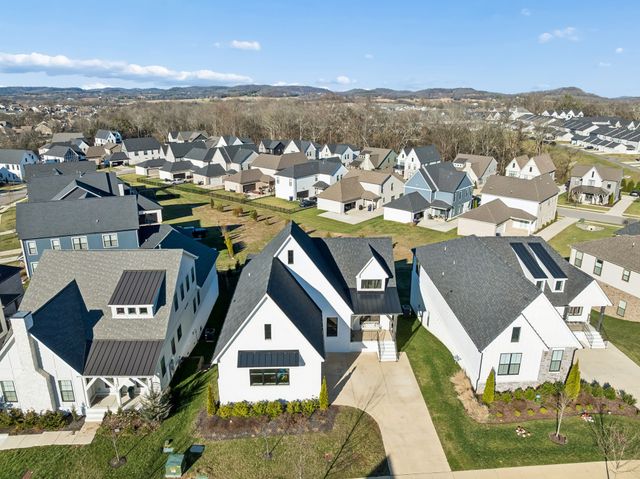 3020 Whitstable Ct, Thompsons Station, TN 37179